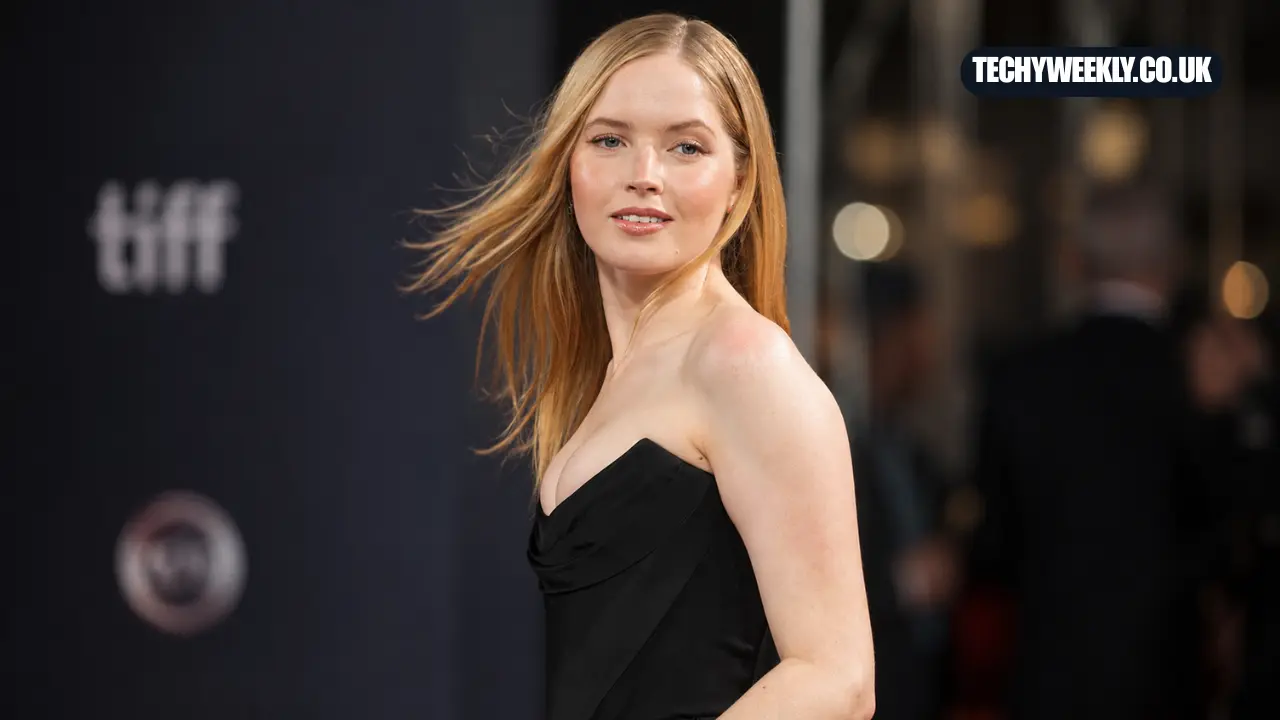 Ellie Bamber